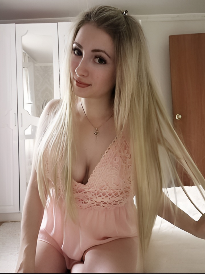 Искра привлекательная девушка из Урай цена от 3000 руб