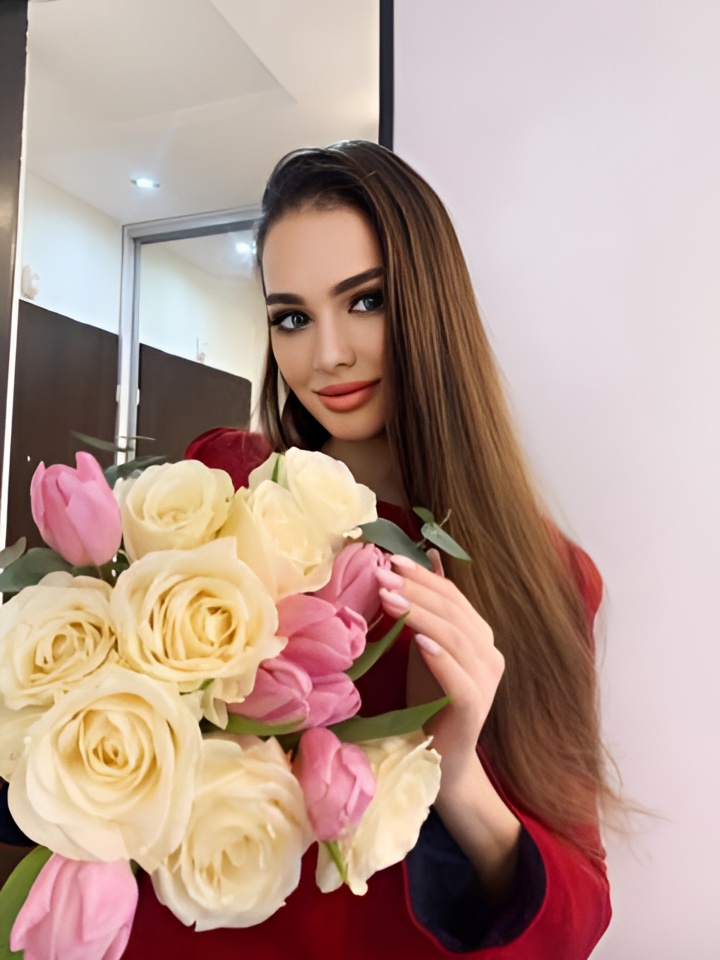 Ярослава привлекательная девушка из Урай цена от 1500 руб