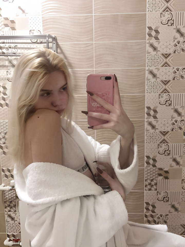 Юля привлекательная девушка из Урай цена от 10000 руб