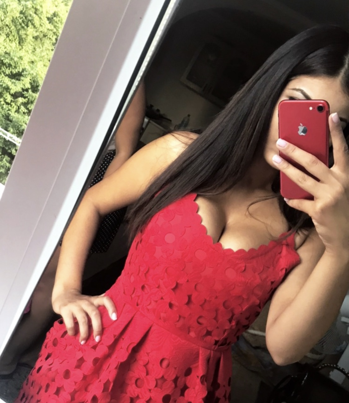 Карина привлекательная девушка из Урай цена от 3500 руб