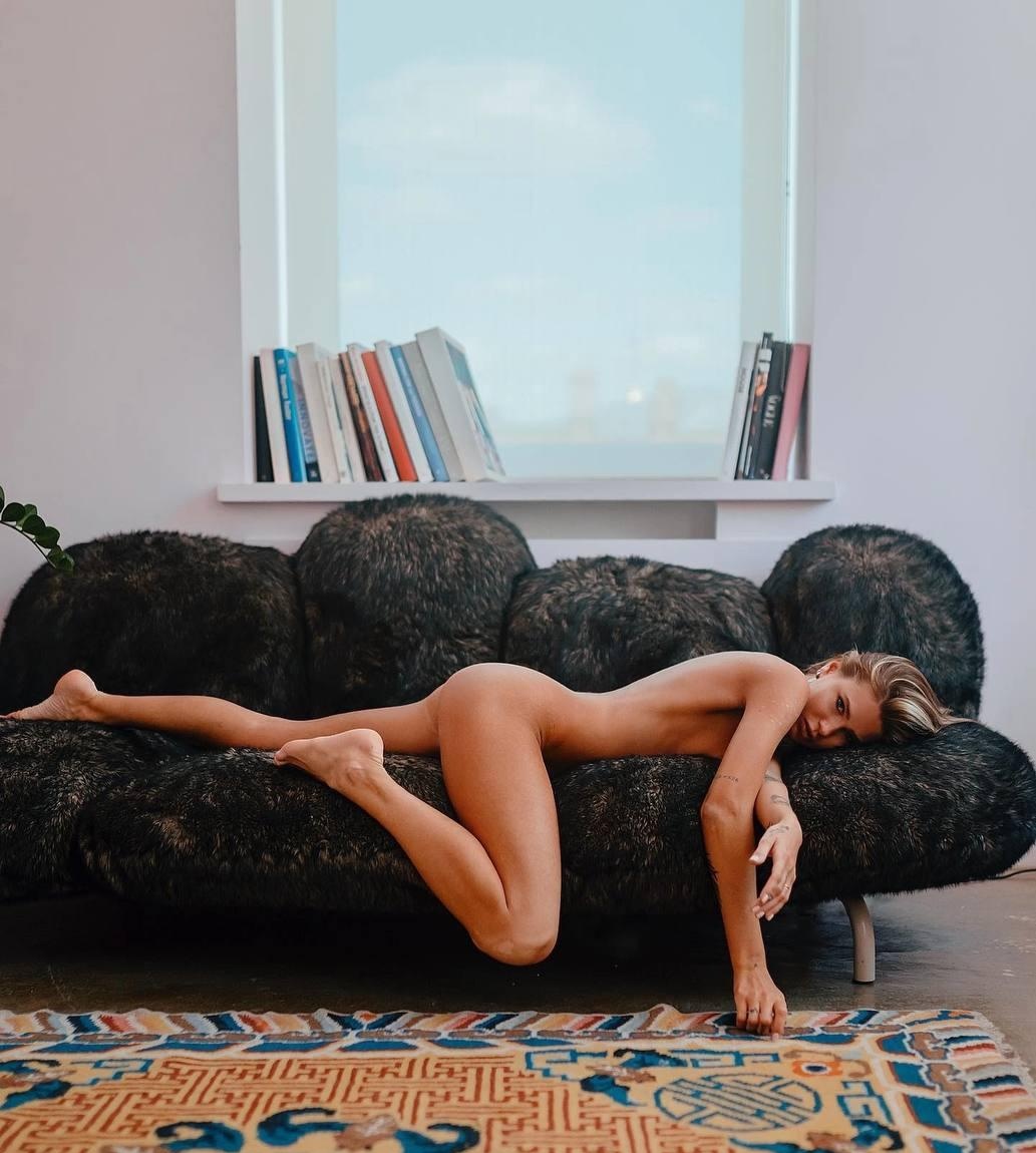 Юлия привлекательная девушка из Урай цена от 8000 руб